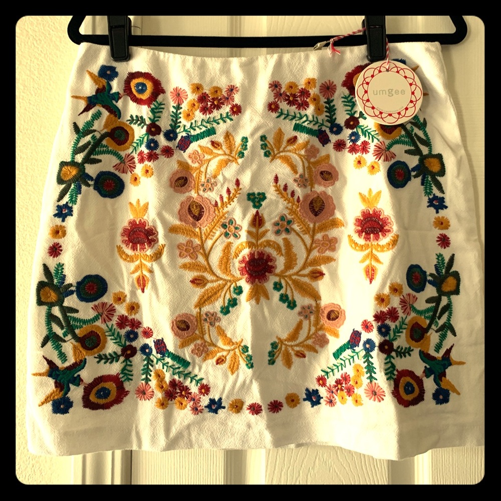 Embroidered skirt